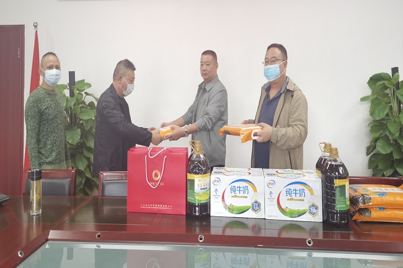 路橋集團工會(huì )慰問(wèn)一線(xiàn)疫情防控人員