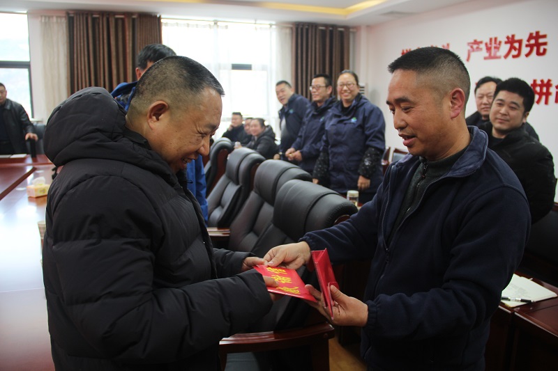 溫馨座談會(huì )  情誼暖人心